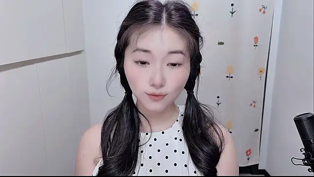 Rosalind xixi online show from 7, 6, 2026