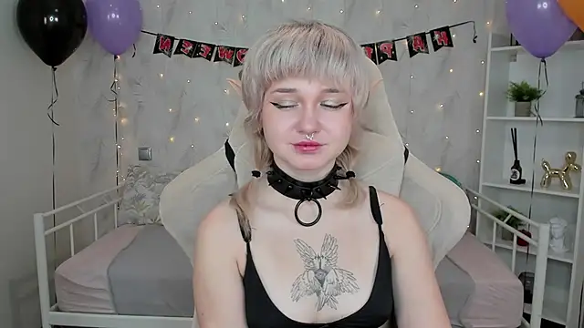 Snapshot of Tori_Cutie chatting on 26, 10, 2025 Tori Cutie online show from 26, 10, 2025