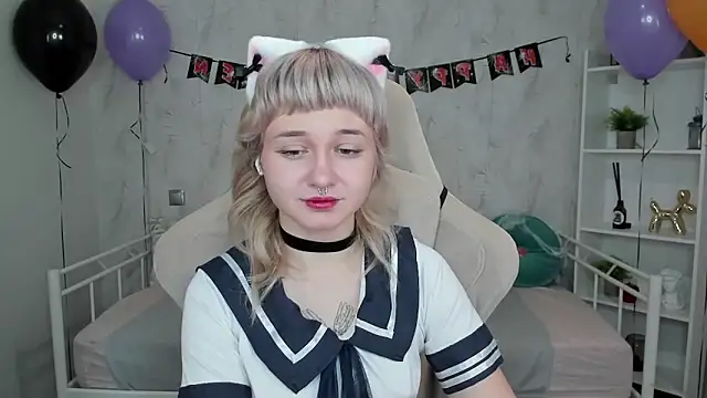 Snapshot of Tori_Cutie chatting on 31, 10, 2025 Tori Cutie online show from 31, 10, 2025