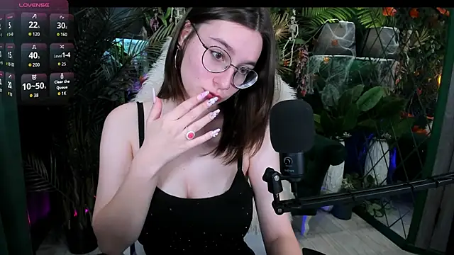 Snapshot of AnnyNextDoor chatting on 22, 10, 2025 AnnyNextDoor online show from 22, 10, 2025