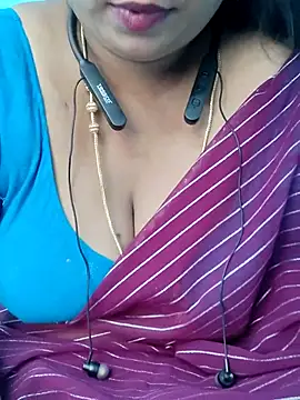 Snapshot of yelmaji91 chatting on 23, 9, 2025 yelmaji91 online show from 23, 9, 2025