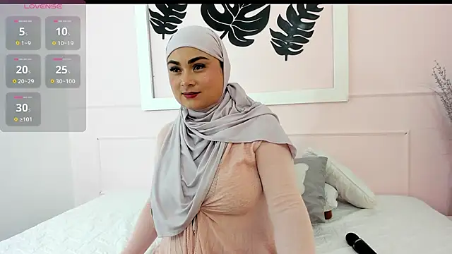 Snapshot of azaharaaa_ chatting on 19, 9, 2025 azaharaaa  online show from 19, 9, 2025