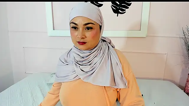 Snapshot of azaharaaa_ chatting on 23, 9, 2025 azaharaaa  online show from 23, 9, 2025
