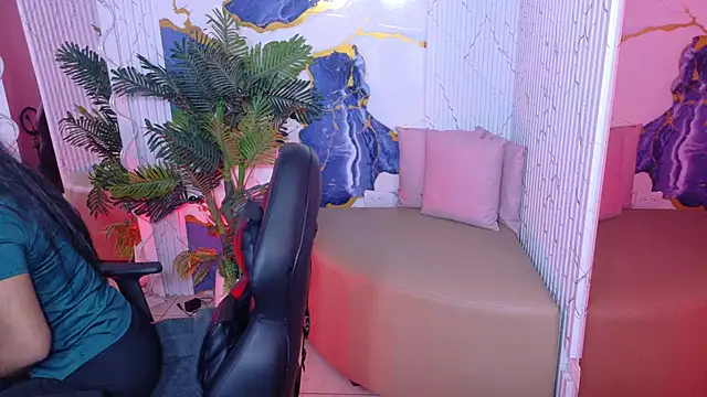 Lexy tay online show from 28, 6, 2026