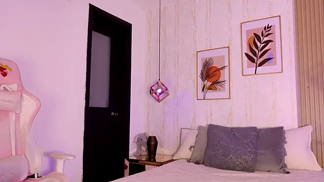 Ayleen Dunkan online show from 23, 9, 2025