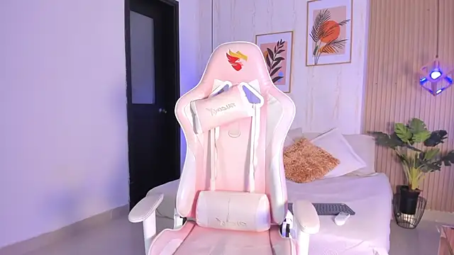 Ayleen Dunkan online show from 17, 1, 2026