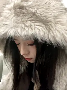 Snapshot of yuanyuanzi99 chatting on 14, 11, 2025 yuanyuanzi99 online show from 14, 11, 2025