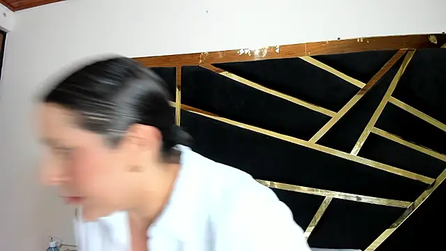 KikaDuque online show from 24, 3, 2026