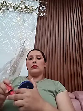 KikaDuque online show from 5, 6, 2026