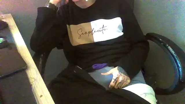 Dikklauss online show from 14, 10, 2025