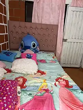 Rachellcooperrr online show from 18, 11, 2025