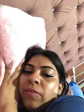 Rachellcooperrr online show from 17, 6, 2026