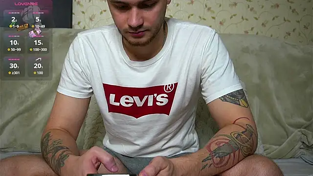 johnstoneisland online show from 10, 11, 2025