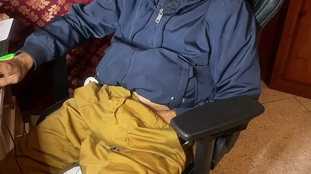 Snapshot of JUSTFORRICH chatting on 16, 10, 2025 JUSTFORRICH online show from 16, 10, 2025