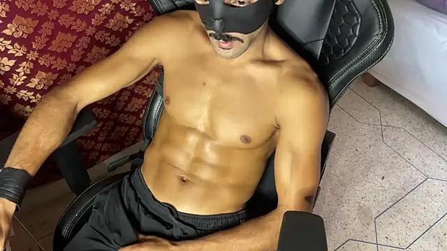 Snapshot of JUSTFORRICH chatting on 24, 10, 2025 JUSTFORRICH online show from 24, 10, 2025