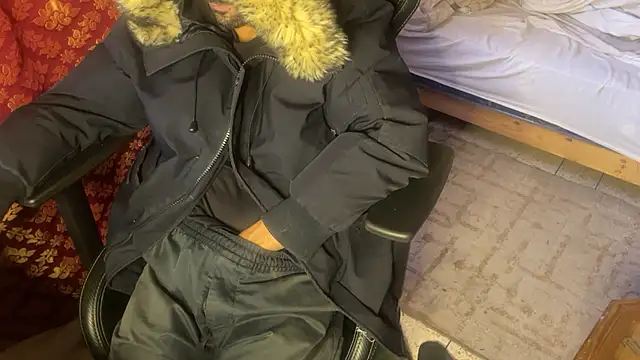 Snapshot of JUSTFORRICH chatting on 7, 11, 2025 JUSTFORRICH online show from 7, 11, 2025