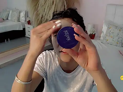 Snapshot of nathalialoes1 chatting on 4, 10, 2025 nathalialoes1 online show from 4, 10, 2025