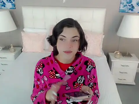 Snapshot of nathalialoes1 chatting on 11, 11, 2025 nathalialoes1 online show from 11, 11, 2025