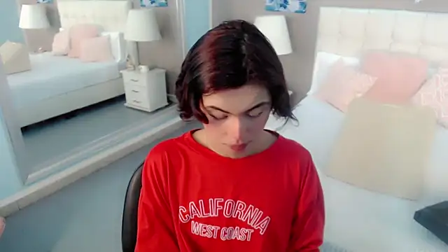 Snapshot of nathalialoes1 chatting on 15, 11, 2025 nathalialoes1 online show from 15, 11, 2025