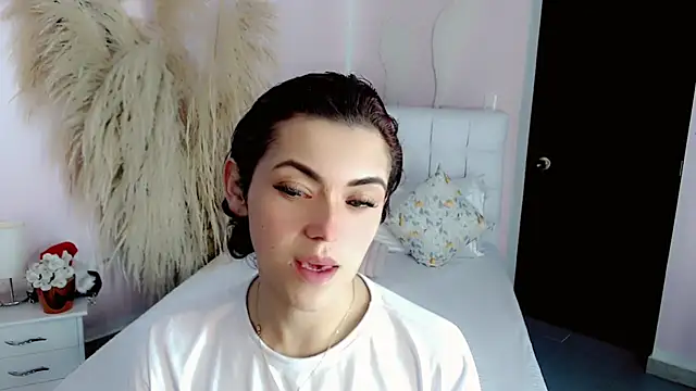 nathalialoes1 online show from 5, 12, 2025