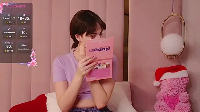 Snapshot of Miranda_Kerry chatting on 9, 1, 2026 Miranda Kerry online show from 9, 1, 2026