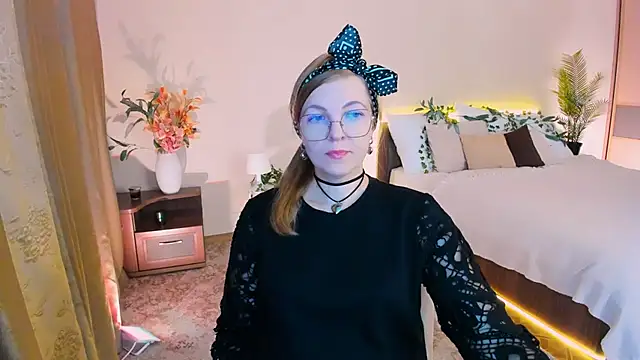 YourUniverser online show from 30, 9, 2025