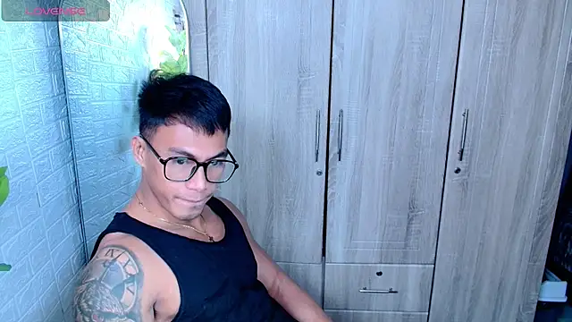 Snapshot of PinooyMilker chatting on 20, 12, 2025 PinooyMilker online show from 20, 12, 2025