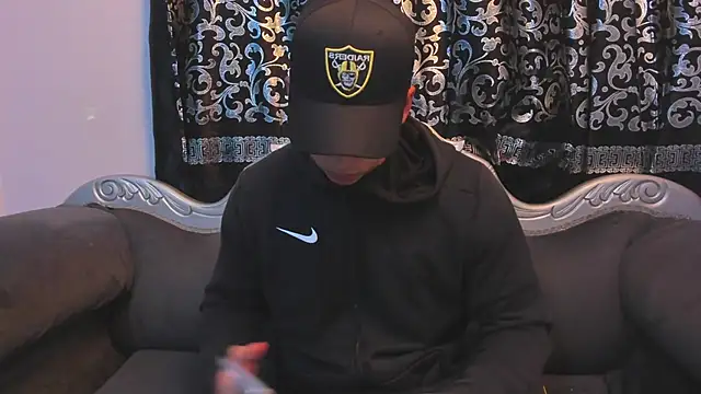 Snapshot of Draven_Marceaux chatting on 14, 1, 2026 Draven Marceaux online show from 14, 1, 2026