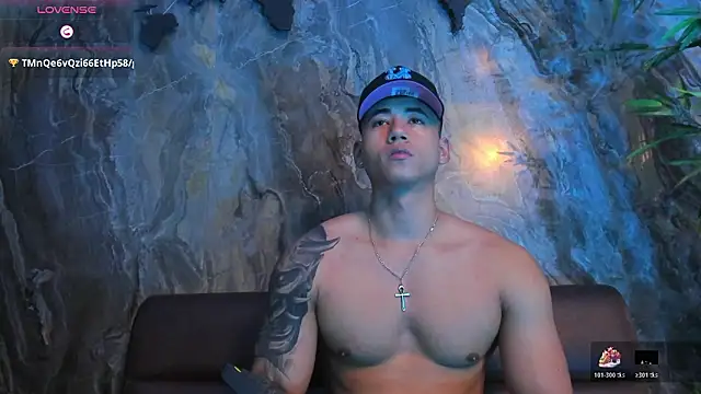 Snapshot of Draven_Marceaux chatting on 17, 1, 2026 Draven Marceaux online show from 17, 1, 2026