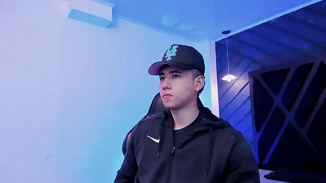 Snapshot of Draven_Marceaux chatting on 3, 2, 2026 Draven Marceaux online show from 3, 2, 2026