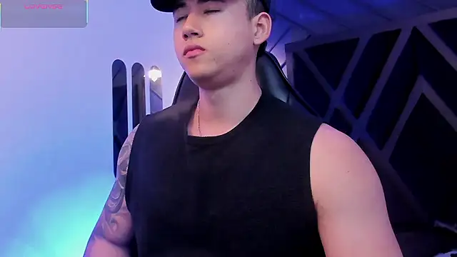 Snapshot of Draven_Marceaux chatting on 5, 2, 2026 Draven Marceaux online show from 5, 2, 2026