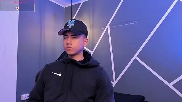 Snapshot of Draven_Marceaux chatting on 14, 2, 2026 Draven Marceaux online show from 14, 2, 2026