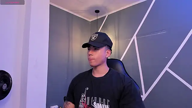 Snapshot of Draven_Marceaux chatting on 16, 2, 2026 Draven Marceaux online show from 16, 2, 2026