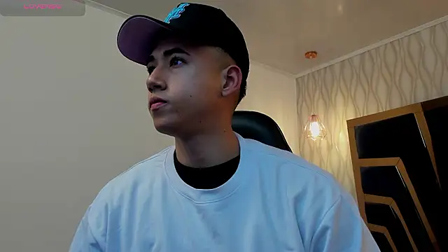 Snapshot of Draven_Marceaux chatting on 24, 2, 2026 Draven Marceaux online show from 24, 2, 2026