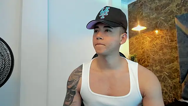 Snapshot of Draven_Marceaux chatting on 3, 3, 2026 Draven Marceaux online show from 3, 3, 2026