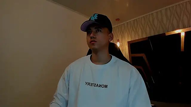 Snapshot of Draven_Marceaux chatting on 9, 3, 2026 Draven Marceaux online show from 9, 3, 2026