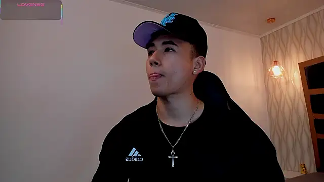 Snapshot of Draven_Marceaux chatting on 13, 3, 2026 Draven Marceaux online show from 13, 3, 2026