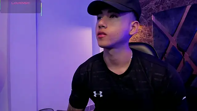 Snapshot of Draven_Marceaux chatting on 17, 3, 2026 Draven Marceaux online show from 17, 3, 2026