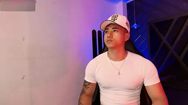 Snapshot of Draven_Marceaux chatting on 28, 3, 2026 Draven Marceaux online show from 28, 3, 2026