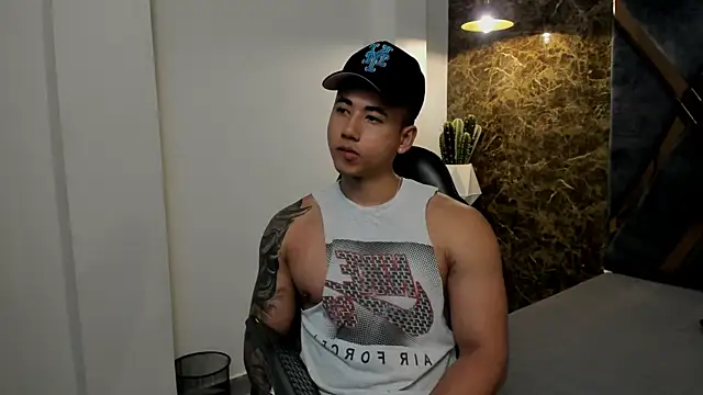 Snapshot of Draven_Marceaux chatting on 8, 4, 2026 Draven Marceaux online show from 8, 4, 2026