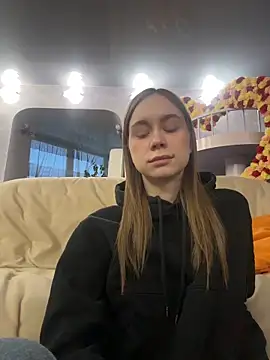 KarolinaConner online show from 4, 2, 2026