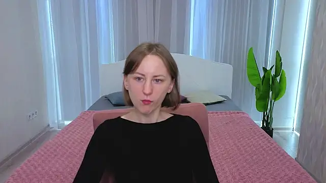 LuluChiiii online show from 6, 10, 2025