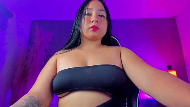 luccia smith online show from 13, 5, 2026