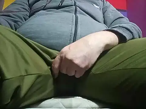 Snapshot of BabyBearMilk chatting on 29, 10, 2025 BabyBearMilk online show from 29, 10, 2025