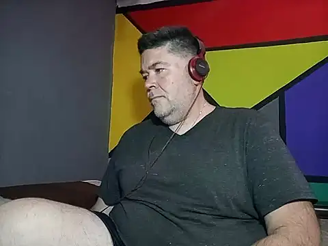 Snapshot of BabyBearMilk chatting on 4, 11, 2025 BabyBearMilk online show from 4, 11, 2025