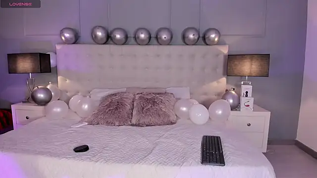 KellyRooss online show from 25, 9, 2025