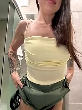 Snapshot of SakuraSara chatting on 28, 9, 2025 SakuraSara online show from 28, 9, 2025