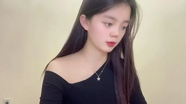 Snapshot of Nicole-13 chatting on 22, 3, 2026 Nicole-13 online show from 22, 3, 2026