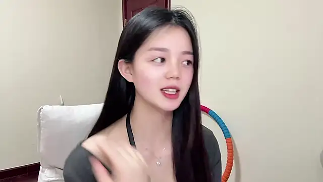 Snapshot of Nicole-13 chatting on 8, 4, 2026 Nicole-13 online show from 8, 4, 2026