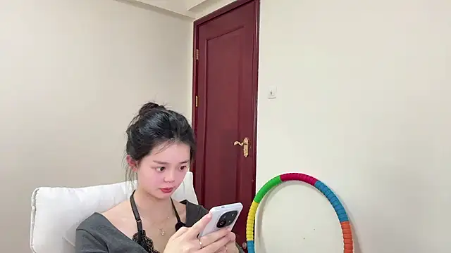 Snapshot of Nicole-13 chatting on 13, 4, 2026 Nicole-13 online show from 13, 4, 2026